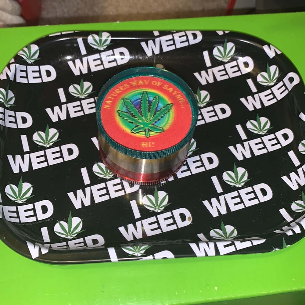 Trey and grinder